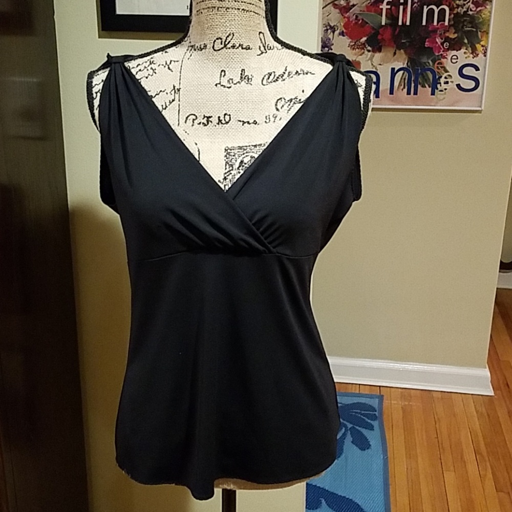 Elegant Tahari Black Top EUC
